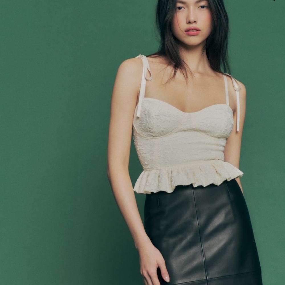 Reformation The Pallas top size 4